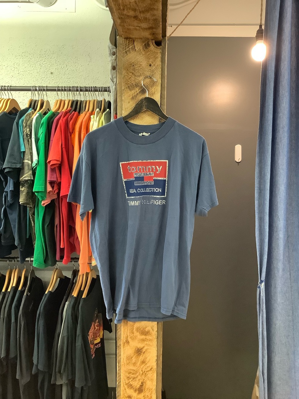 Vintage Tommy Hilfiger graphic navy t-shirt